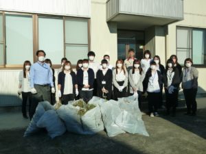 近隣のゴミ拾い、草刈りをしました